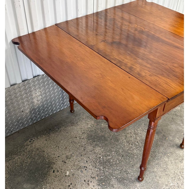 Early 19th Century Early 19th Century Solid Cherry Dropleaf Federal Style Table For Sale - Image 5 of 12