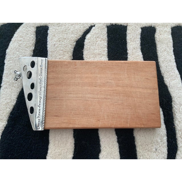 Tan 1990s Petite Wood and Pewter Cheese Board With Mouse & Cheese Knife- 2 Pieces For Sale - Image 8 of 13
