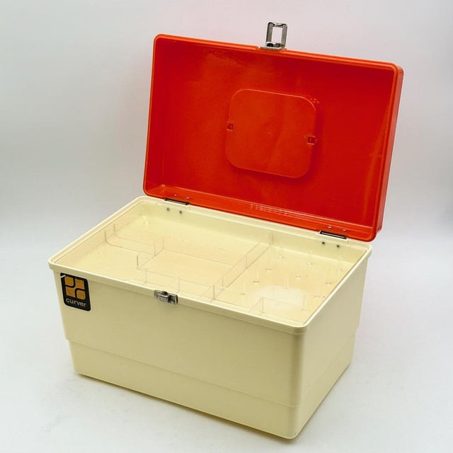 Mid-Century Modern Curver Sewing Box Organizer in Beige and Orange Plastic, Netherlands. 1970s For Sale - Image 3 of 14