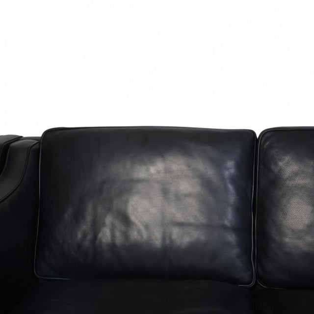 2213 Three-Seater Sofa in Black Leather by Børge Mogensen, 2012 For Sale - Image 4 of 18