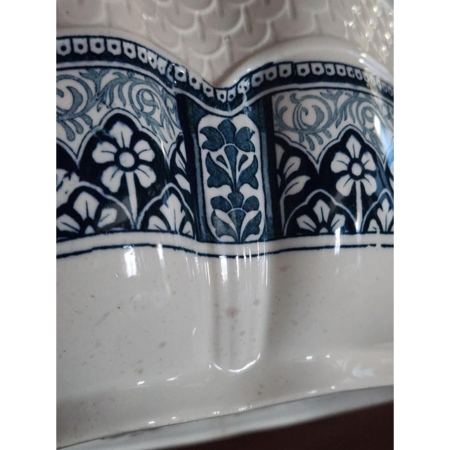 Large Antique French Square Bowl or Jardiniere from Le Grand Dépôt Emile Bourgeois, 19th Century For Sale - Image 13 of 18