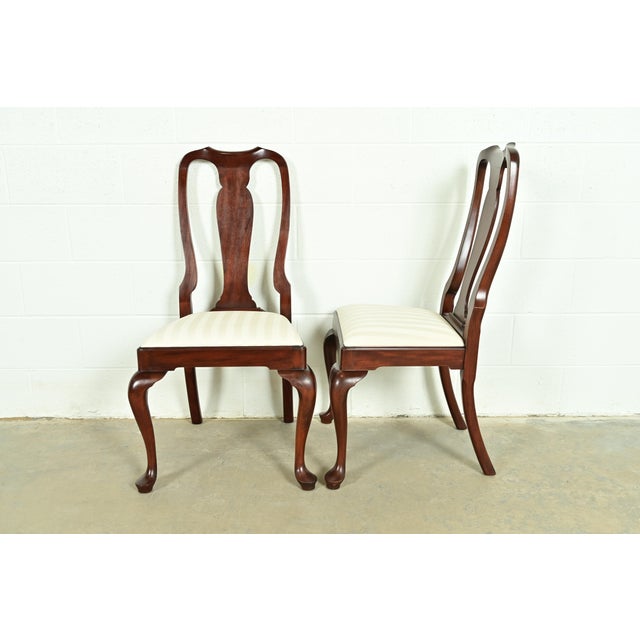 Henkel Harris Queen Anne Solid Mahogany Dining Chairs, Set of Six For Sale - Image 10 of 14