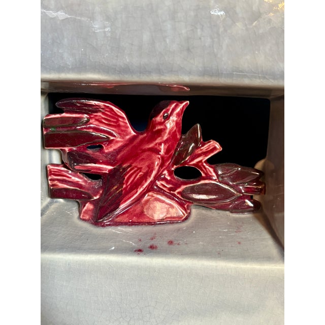 Mid-Century Modern Pair of McCoy "Arcature" Bird Vases, 1951 For Sale - Image 3 of 7