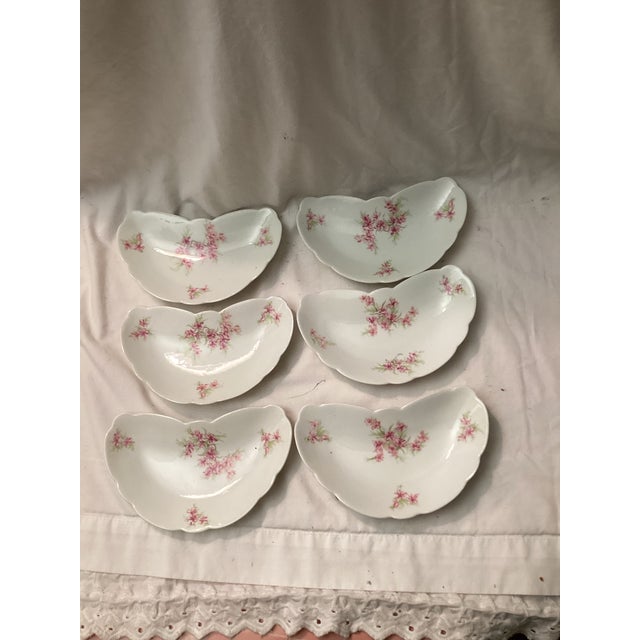 Haviland & Co. Early 1900s Set of 6 Haviland Limoges Schleiger 151 Bone Dishes For Sale - Image 4 of 4