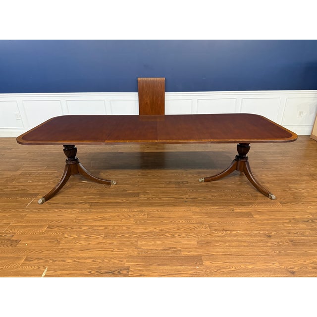 Traditional Georgian Style Satinwood Banded Mahogany Dining Table by Leighton Hall - Showroom Sample For Sale - Image 11 of 18