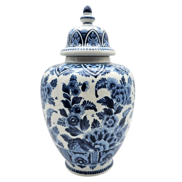 Traditional Hand Painted Oud Delft Blue White Lidded Ginger Jar Vase 14.5" Hand Painted Dutch Faience For Sale - Image 3 of 13