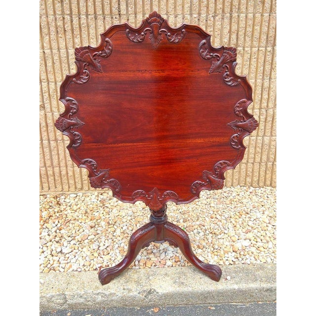 English Chippendale Style (20th Century) Mahogany Piecrust Edge Tilt -Top Shell End Table For Sale - Image 9 of 11