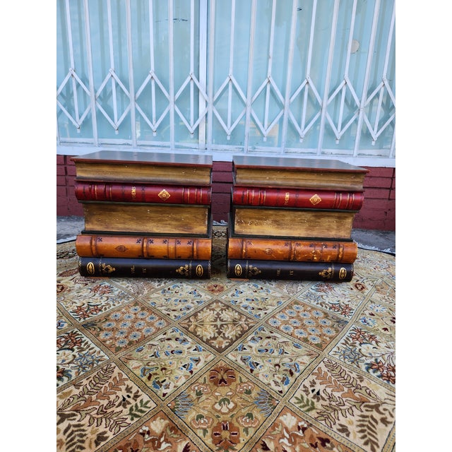 English Pair of Vintage Leather Boxes For Sale - Image 3 of 3