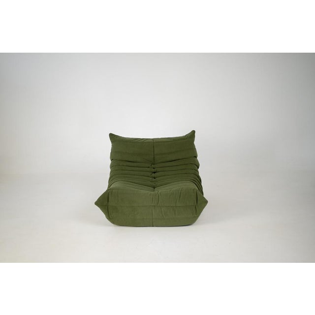 Green Set of Togo Lounge Chair and Pouf in Khaki Corduroy by Michel Ducaroy for Ligne Roset, 1973 For Sale - Image 8 of 18