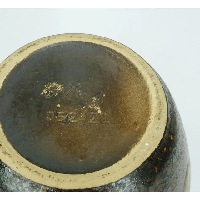 Mid-Century Organic Ceramic Model No. 052/22 Vase from Dümler & Broaden For Sale - Image 10 of 11