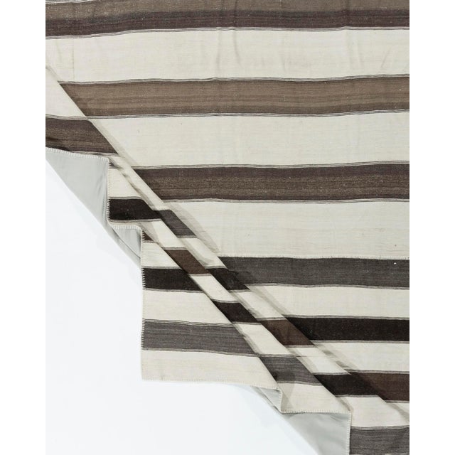 1950s Vintage Turkish Kilim Rug 9'8 X 15'5 For Sale - Image 5 of 8