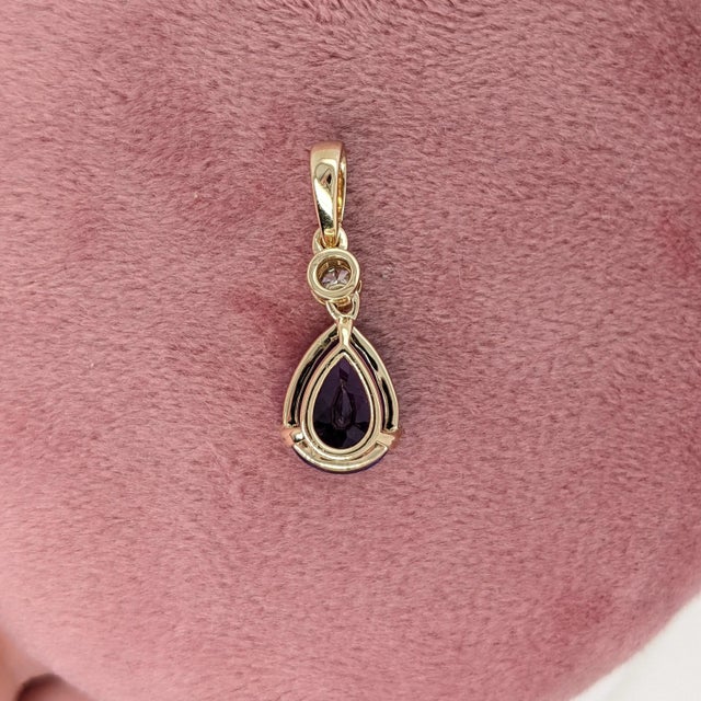 2.4ct Amethyst Pendant with a Natural Diamond in Solid 14k Yellow Gold Pear 11x8mm For Sale In Columbus - Image 6 of 6