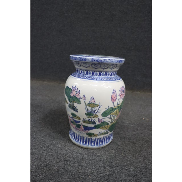 Chinoiserie Chinoiserie Porcelain Vase With Lotus Motif For Sale - Image 3 of 7