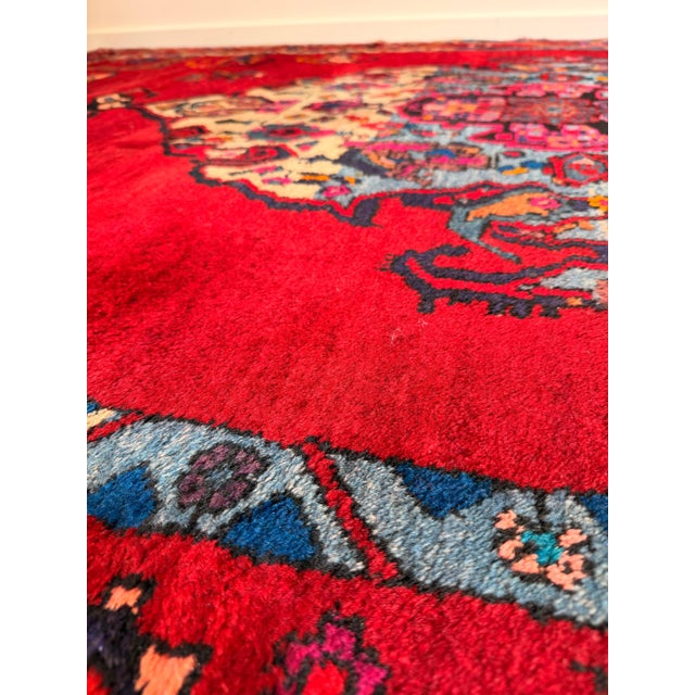 Vintage Hand-Knotted Bakhtiar Rug For Sale - Image 5 of 7