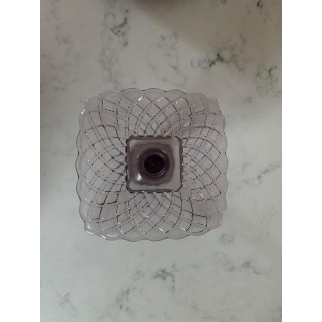 l.e. Smith Cake Stand Pastry Display and Plates Mint For Sale In Saint Louis - Image 6 of 9