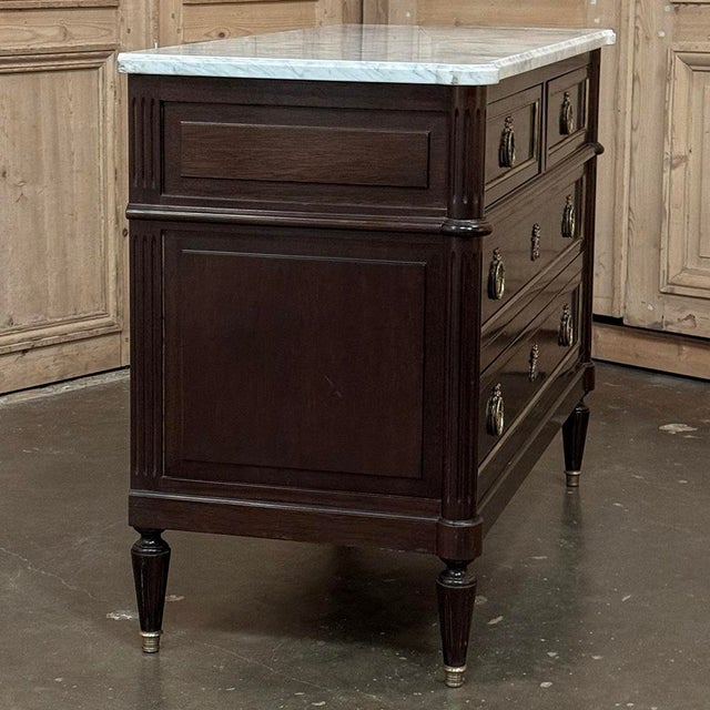 French Louis XVI Mahogany Carrara Marble Top Commode For Sale - Image 11 of 17