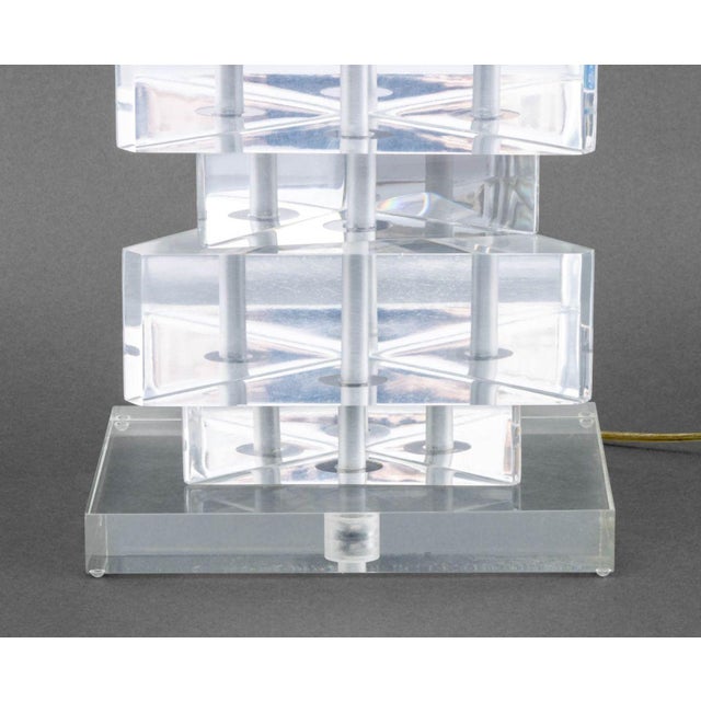 Mid 20th Century Karl Springer Style Triangular Column Lucite Lamp For Sale - Image 5 of 10