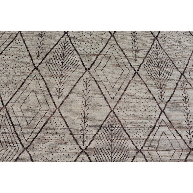 Large Modern Moroccan Hand-Knotted Rug W/ Tribal Diamond Design in Natural Tones 10'2 X 13'10 For Sale - Image 4 of 10