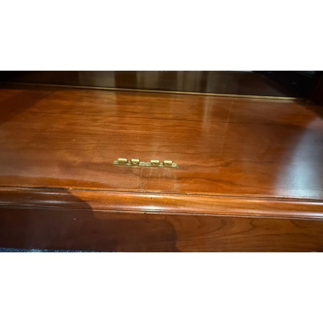 1990s Matched Pair of John Widdicomb Neoclassical Vitrines For Sale - Image 12 of 15