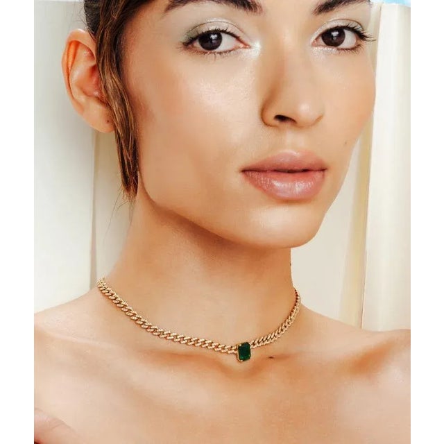 This is part of Chairish’s Fine Jewelry assortment. Genuine Deep Green Emerald and Diamond Curb Chain Choker Necklace in...