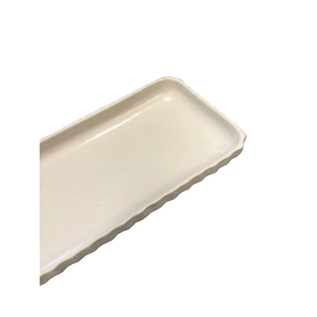 Traditional Vintage Waterworks Scalloped Ceramic Tray For Sale - Image 3 of 5