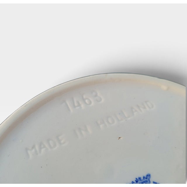 Metal Hand-Painted Dutch Delft Blue Tobacco Jar & Humidor with Brass Lid from Goedewaagen, Gouda, 1930s For Sale - Image 7 of 16