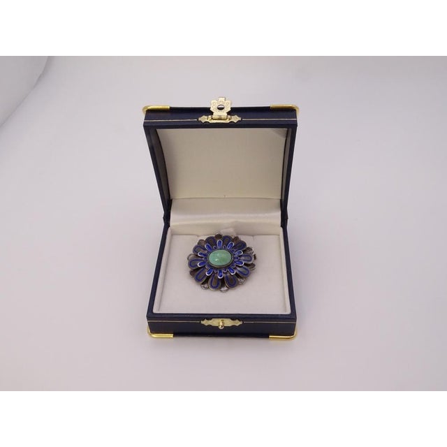 Art Nouveau Cabochon Flower Brooch in Antiqued Metal, Enamel and Turquoise, France, 1920s For Sale - Image 18 of 18
