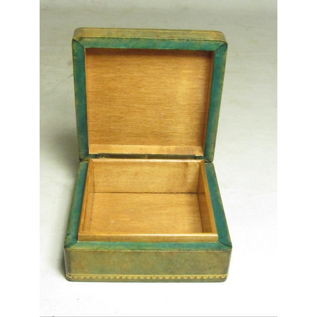 Wood Italian Pietra Dura Inlaid Box For Sale - Image 7 of 12