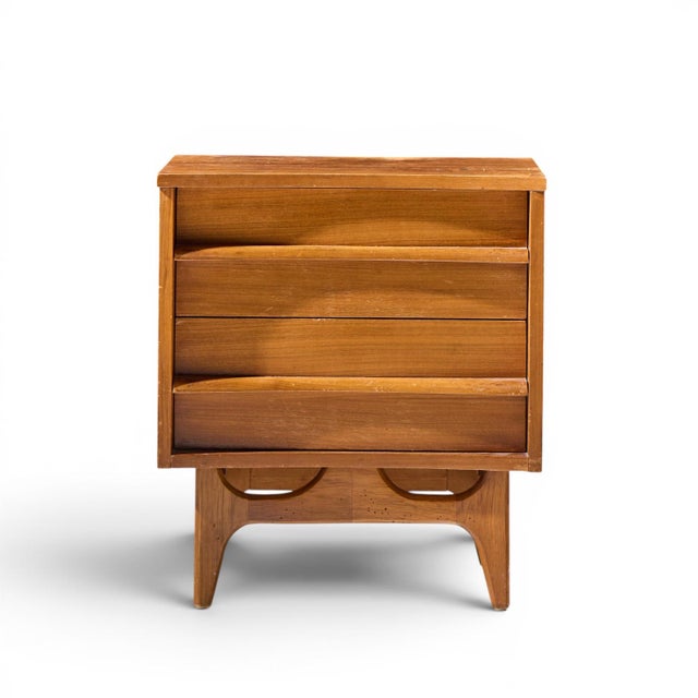 Wood Young Manufacturing Mid Century Walnut Curved Front Nightstands - Pair For Sale - Image 7 of 11