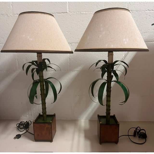 French Pair, Hollywood Regency, Italian Tole Cachepot Table Lamps For Sale - Image 3 of 11