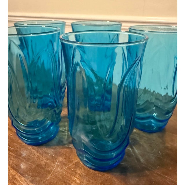 Period Mid 20th Century Anchor Honking Mid Century modern Colonial Tulip Laser Blue Glasses - Set of 5 For Sale - Image 6 of 10