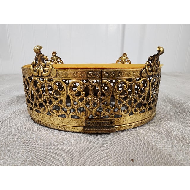 1950s Vintage 24k Gold Plated Vanity Box With Glass Lid. For Sale - Image 5 of 6