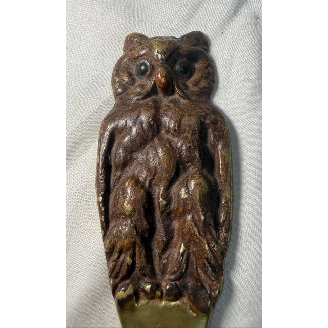 1930s Quality Antique Cold Painted Heavy Brass Figural Owl Desk Article Letter Opener For Sale - Image 5 of 8