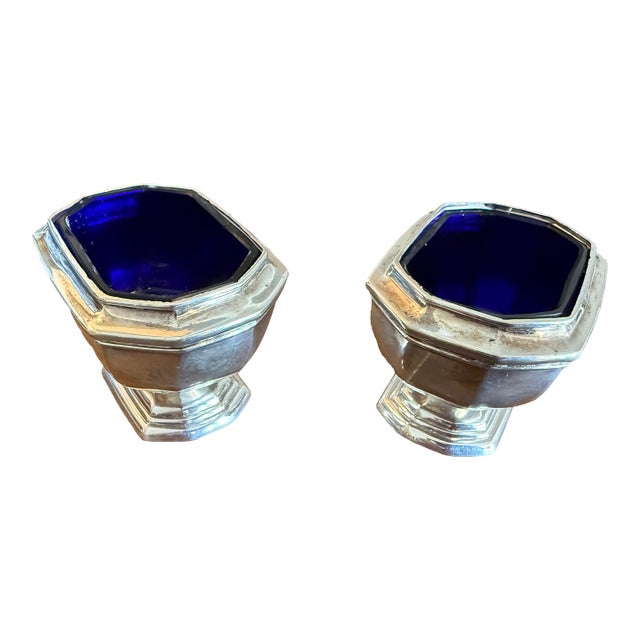 1930s Pair of Large English Sterling Silver Salt Cellars Cobalt Liners Birmingham 1932-3 For Sale