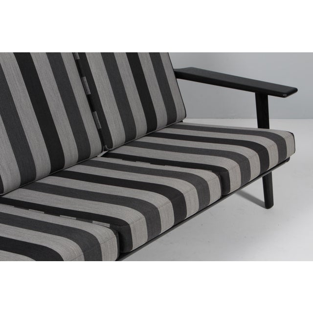 Model 290 3-Seater Sofa in Oak by Hans J. Wegner for Getama For Sale - Image 6 of 10