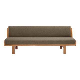GE-258 Daybed by Hans J. Wegner for Getama, Denmark, 1950s For Sale