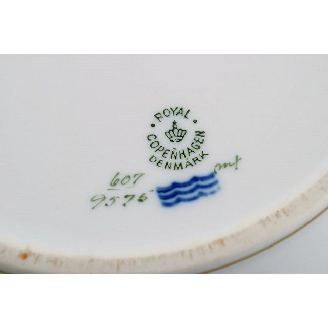 No. 607 Lidded Tureen in Porcelain from Royal Copenhagen, 1944 For Sale - Image 6 of 7