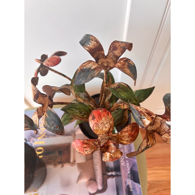 Metal Pair 1940s Italian Tole Metal Painted Flower Pots For Sale - Image 7 of 11