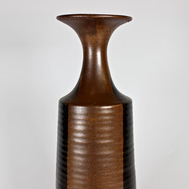 1980s Tall Signed Ceramic Chocolate & Cinnamon Glazed Vase For Sale - Image 5 of 11