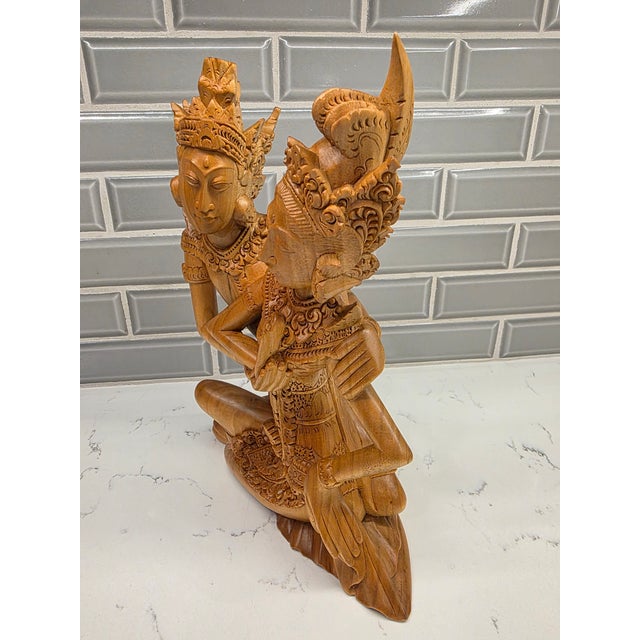 Late 20th-Century Balinese Modernist Rama & Sita – 11.5-Inch Wood Carving [User] For Sale In Phoenix - Image 6 of 12