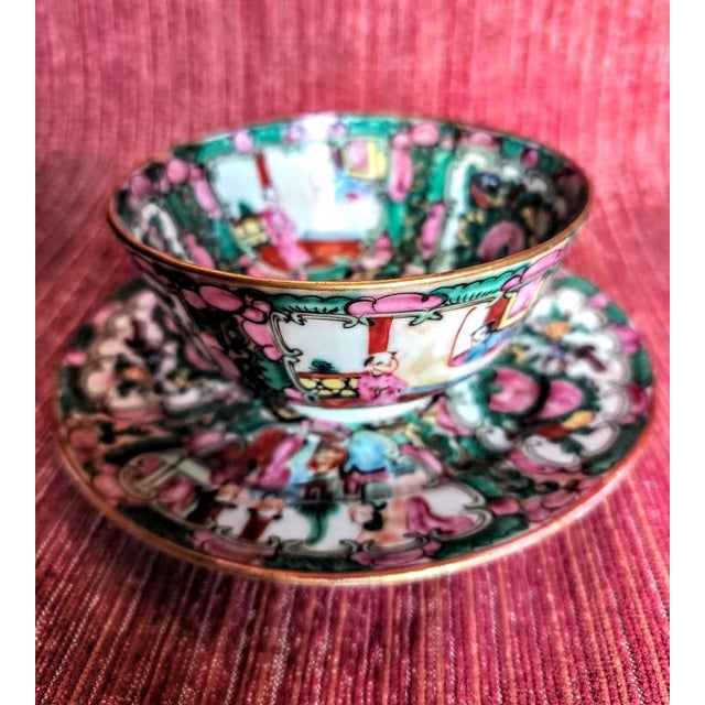 1930s Porcelain Bowls with Plates with Pink Medallion, Set of 4 For Sale - Image 5 of 7