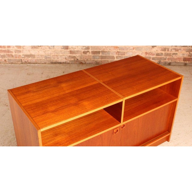Mid-Century Modern Danish Vinyl Record Player Sideboard, 1970s For Sale - Image 9 of 12