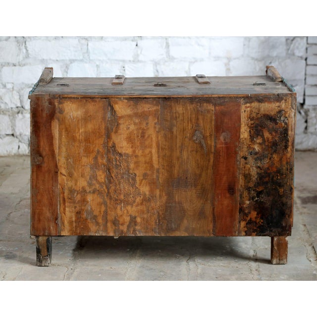 Antique Indian Damchiya Chest – Hand-Carved Bridal Trunk Sideboard Console 52 For Sale - Image 4 of 8