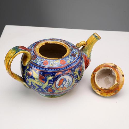 Lustred Majolica Teapot from Gualdo Tadino For Sale - Image 5 of 10