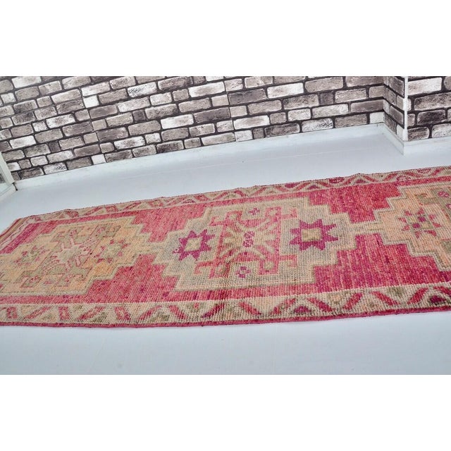 1950s Geometric Design Anatolian Wool Rug For Sale - Image 5 of 10