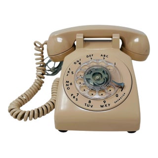Vintage Itt Model 500 Beige Rotary Phone | Working 1983 Desk Telephone | Polished | Original Cords | Smooth Dial Movement For Sale