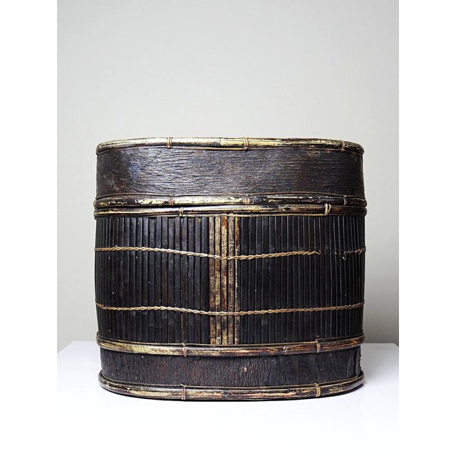 Antique Indonesian Tampung Box in Bamboo and Leaf, 1890s For Sale - Image 13 of 13