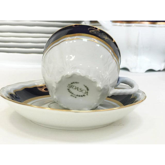 1980s Cobalt & 24K Gold Porcelain Service from Bidasoa, 1980s, Set of 84 For Sale - Image 5 of 18