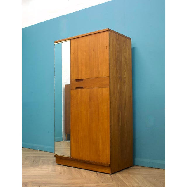 Mid-Century Modern Teak Wardrobe from Uniflex, 1960s For Sale - Image 4 of 12