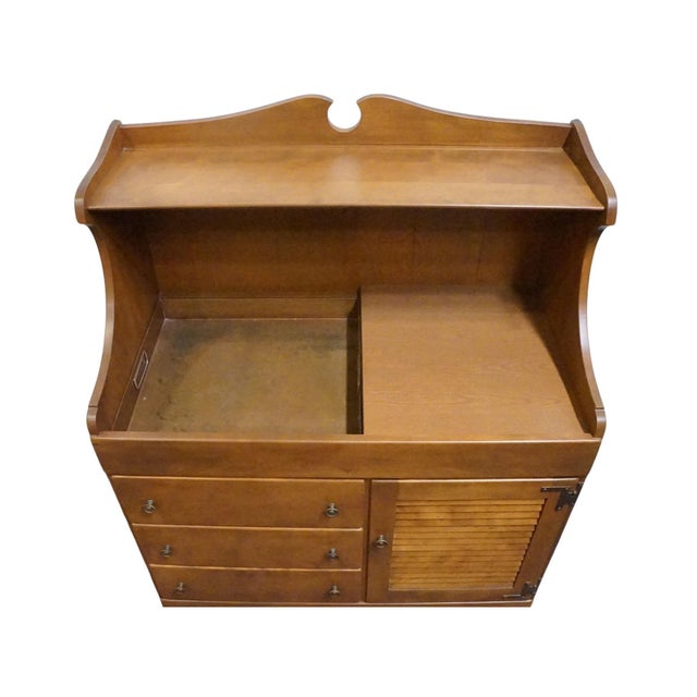 Baumritter Ethan Allen / Baumritter Heirloom Nutmeg Maple Colonial Early American 36" Dry Sink Server W. Shutter Door Cabinet For Sale - Image 4 of 15